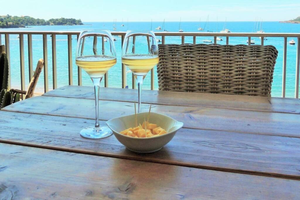Emplacement Privilegie Pour Ce Bel Appartement Saint-Raphaël Kültér fotó