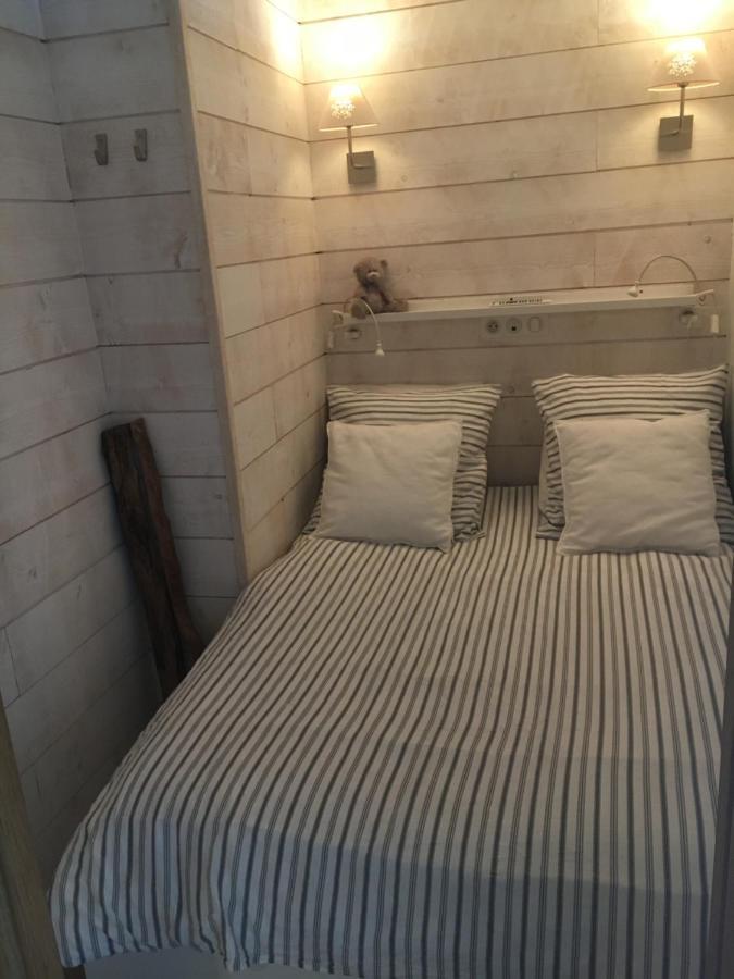Emplacement Privilegie Pour Ce Bel Appartement Saint-Raphaël Kültér fotó